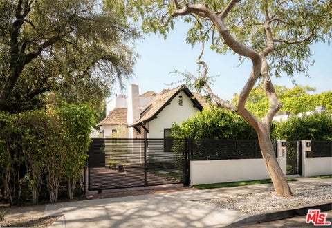 Photo of 543 Westmount Drive, West Hollywood, CA 90048 (MLS # 26990773)