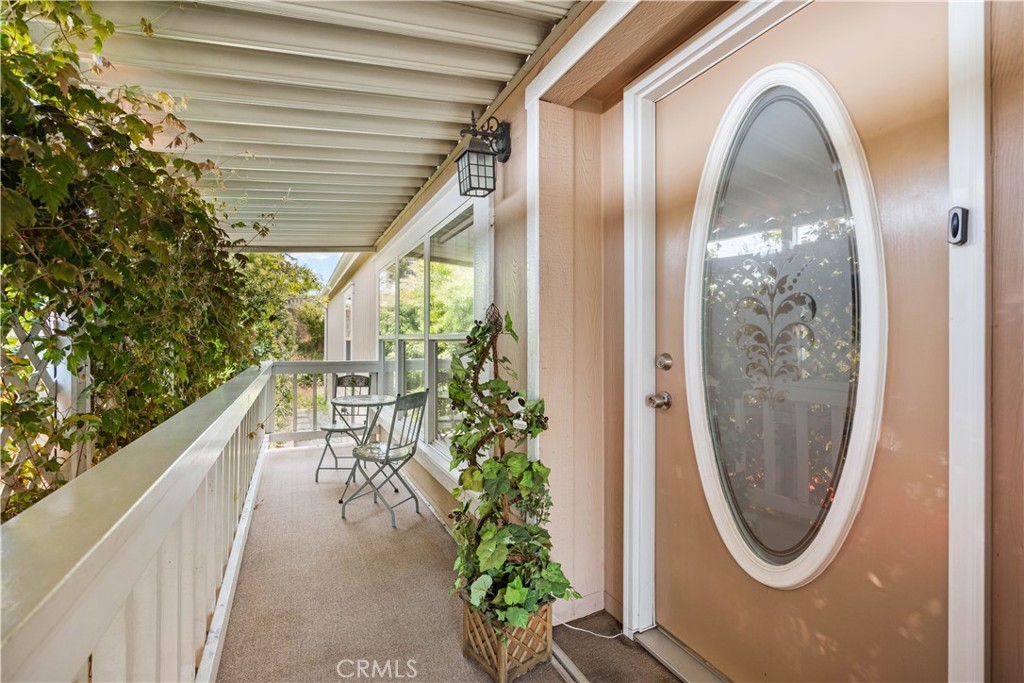 1245 W Cienega Avenue 181