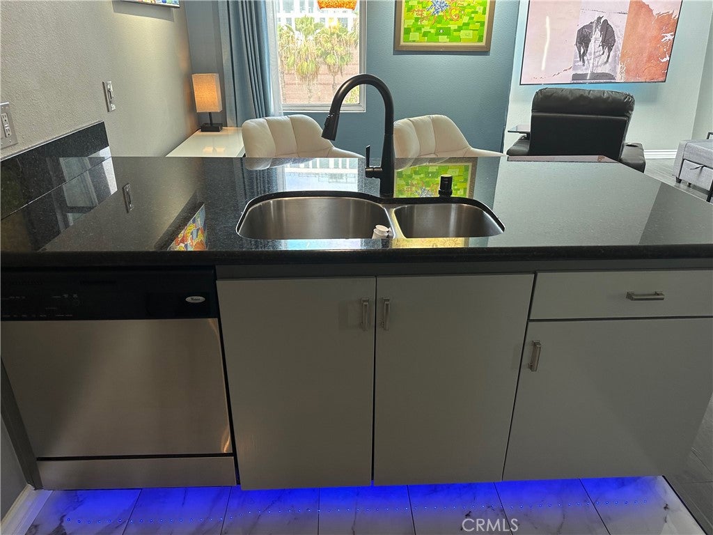 101 Market Street 401