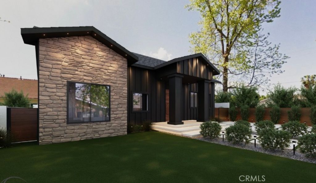 Photo of 14800 Mccormick St, Sherman Oaks, CA 91411 (MLS # SR25259086)