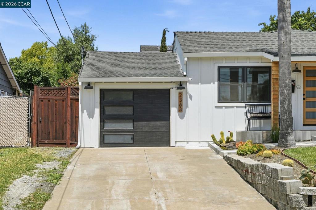 2363 Hemlock Ave