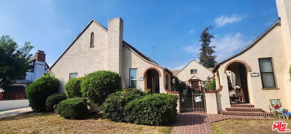 Charming Eagle Rock One Bedroom/Bath Unit for Lease! Welcome to this delightful home tucked away on a quiet street, just one block from Eagle Rock Blvd. Enjoy the convenience of being within walking distance to Yosemite Park, Sprouts, CVS, Eagle Rock Elementary, and all the neighborhood favorites that make Eagle Rock so special. This unit combines vintage character and original details with modern updates, including a powerful central AC to keep you comfortable year-round. The unit also comes with BRAND NEW WASHER & DRYER. There are ample parking spaces on the street. Come experience the best of Eagle Rock living in this inviting home!