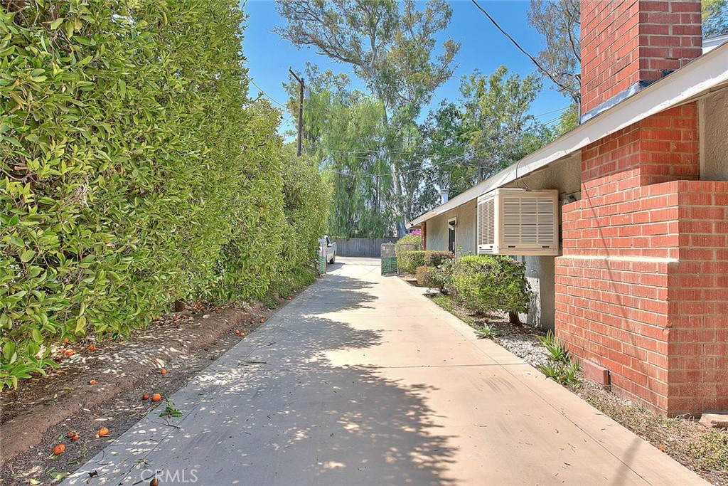 18460 Hibiscus Avenue