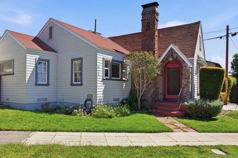 Photo of 4715 Panorama Dr. Dr, San Diego, CA 92116 (MLS # 260007508SD)