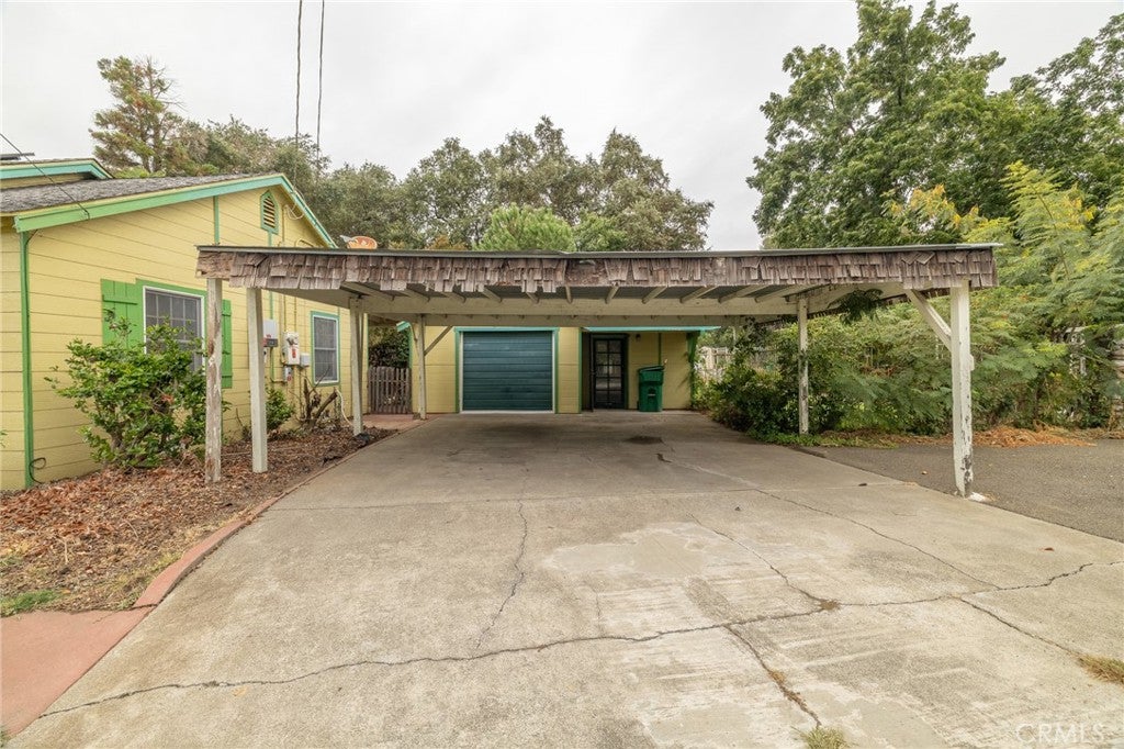 910 W 12th Avenue
