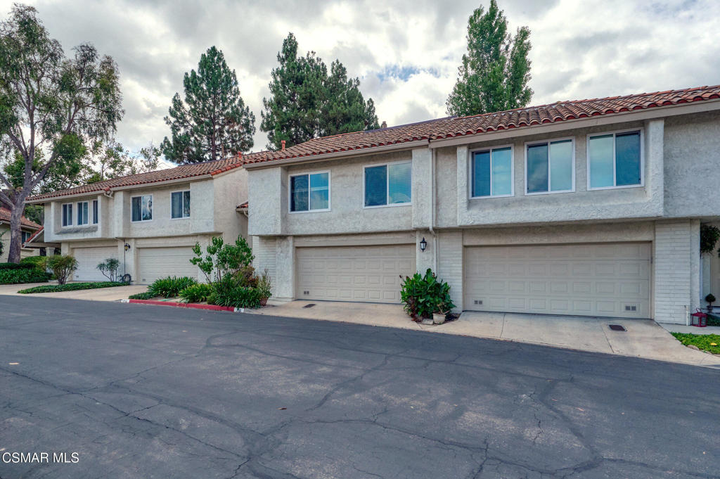 Green Meadow Condos-342 - 342 - Residential