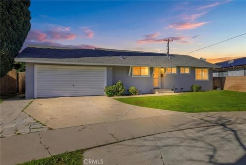 Photo of 2620 N Dunbar Street, Orange, CA 92865 (MLS # PW26021698)