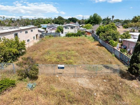 Photo of 1158 N McDonald Avenue, Wilmington, CA 90744 (MLS # PW26089671)