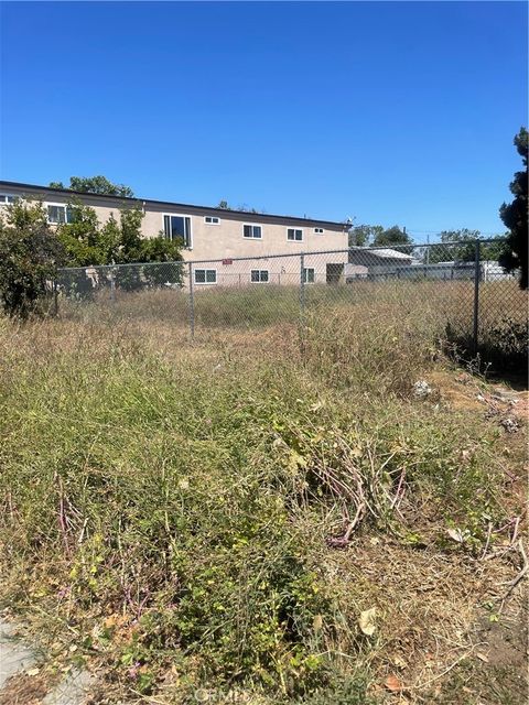 1158 N McDonald Avenue Wilmington CA 90744