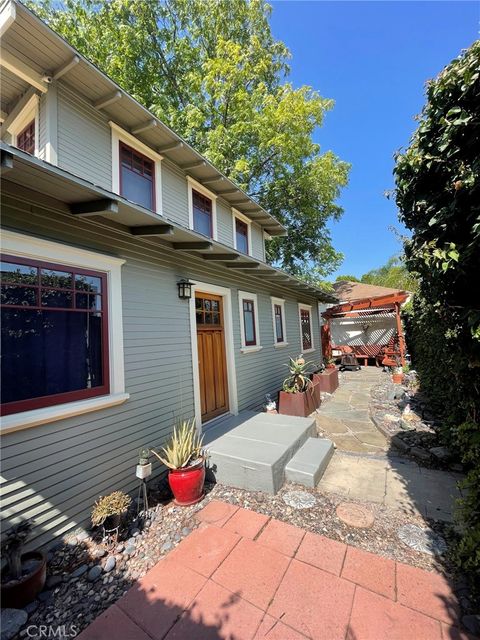 Photo of 115 E Garfield AVE, Glendale, CA 91205 (MLS # BB26116156)
