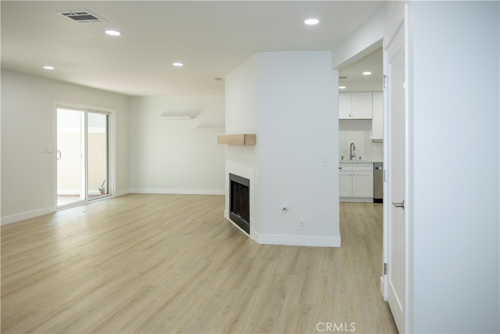 1010 Golden Springs Drive B