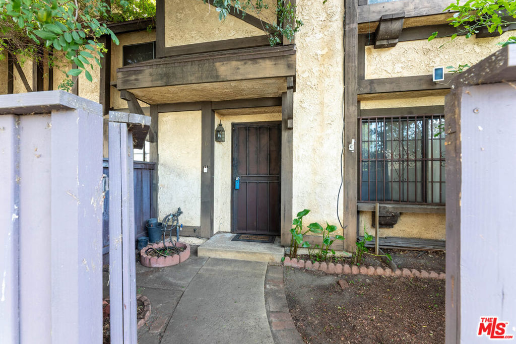 14924 Nordhoff Street 6