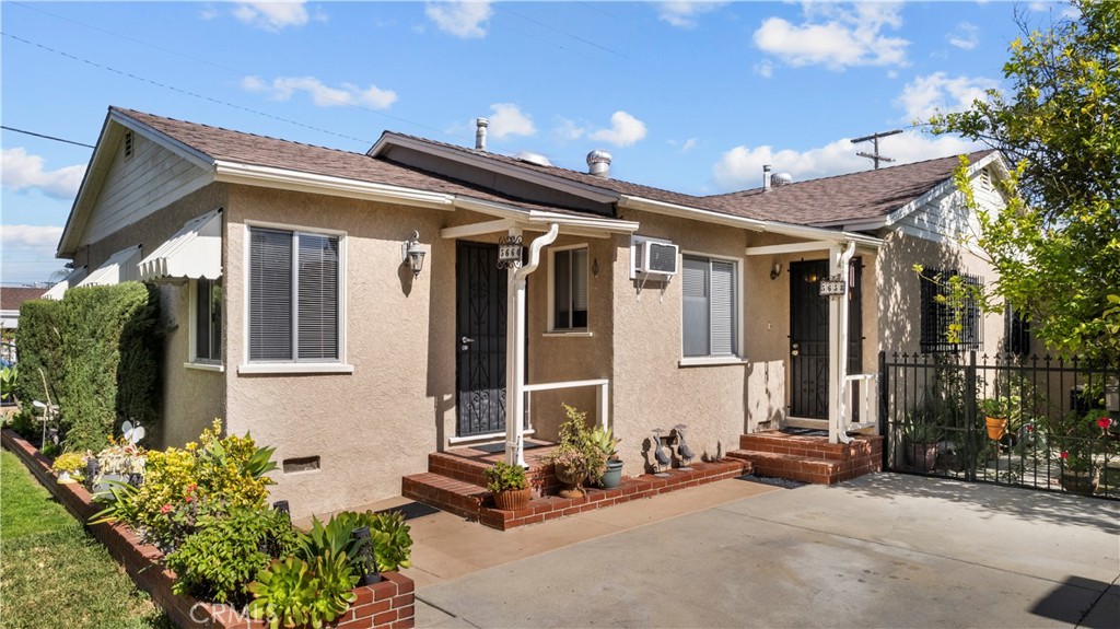 5658 Willowcrest Ave