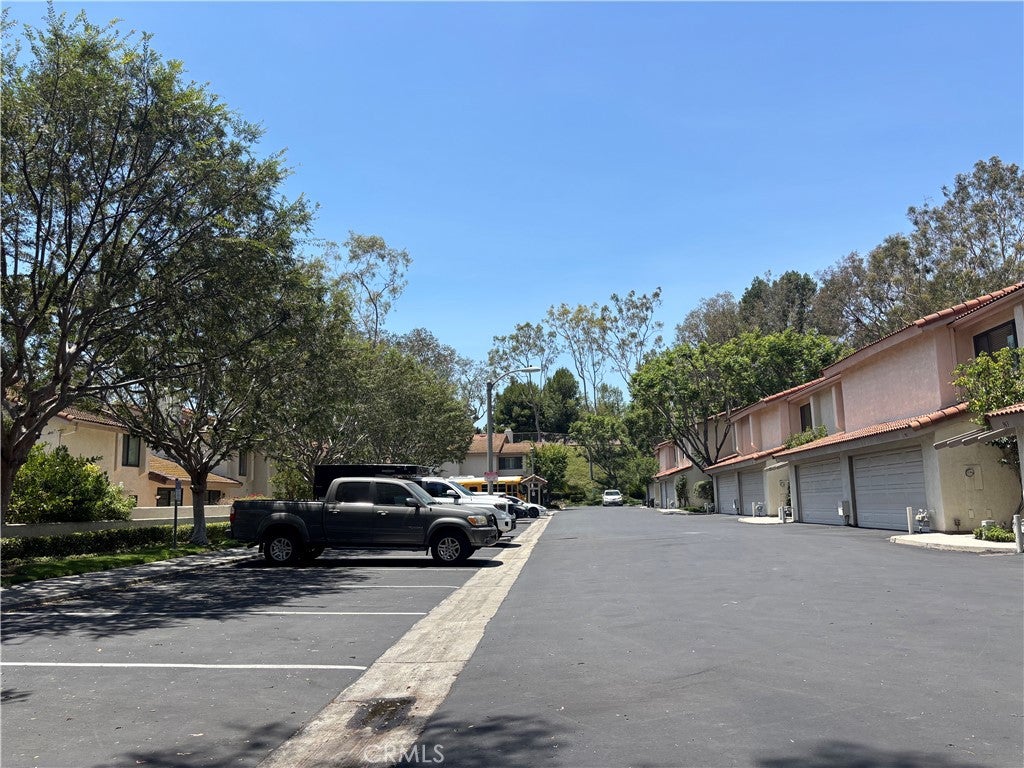957 CREEKSIDE Drive