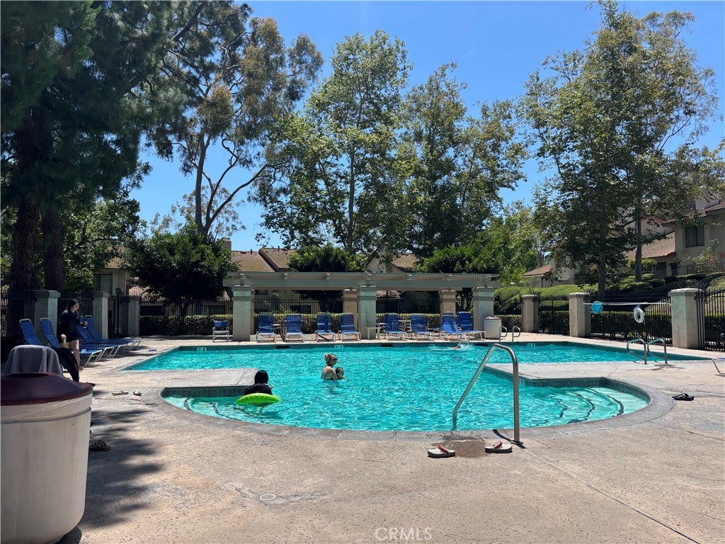 957 CREEKSIDE Drive
