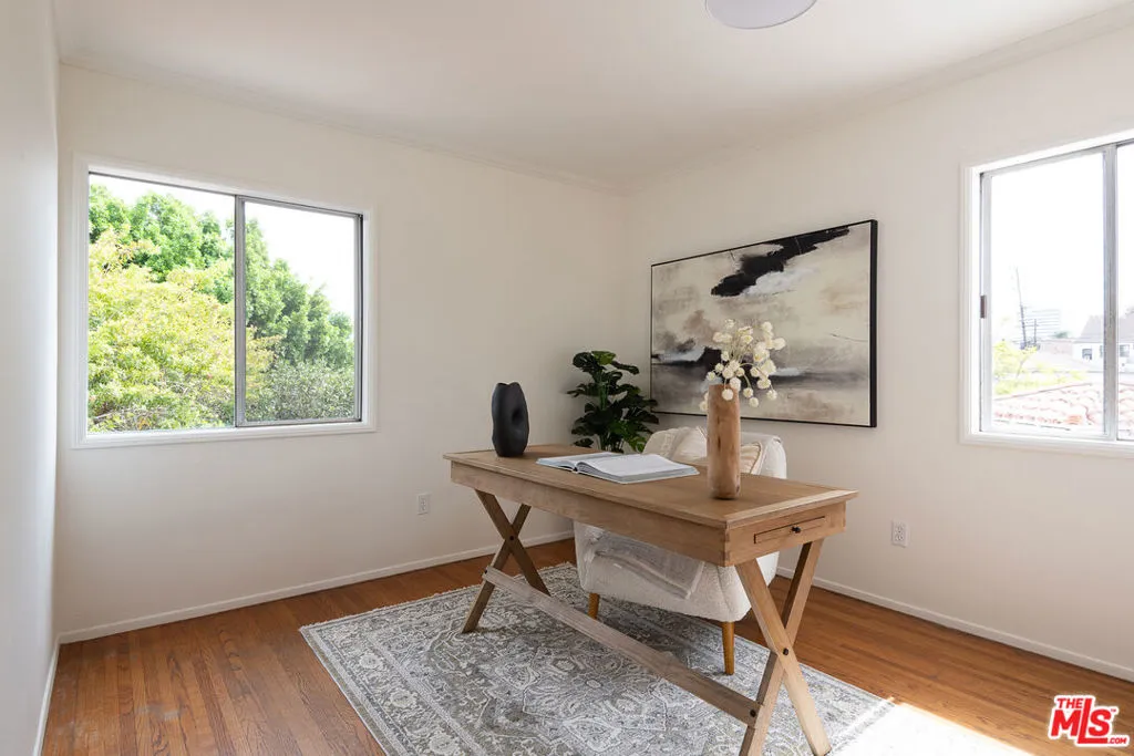 Los Angeles, California 90024, United States, 4 Bedrooms Bedrooms, ,2 BathroomsBathrooms,Residential,Active,213248