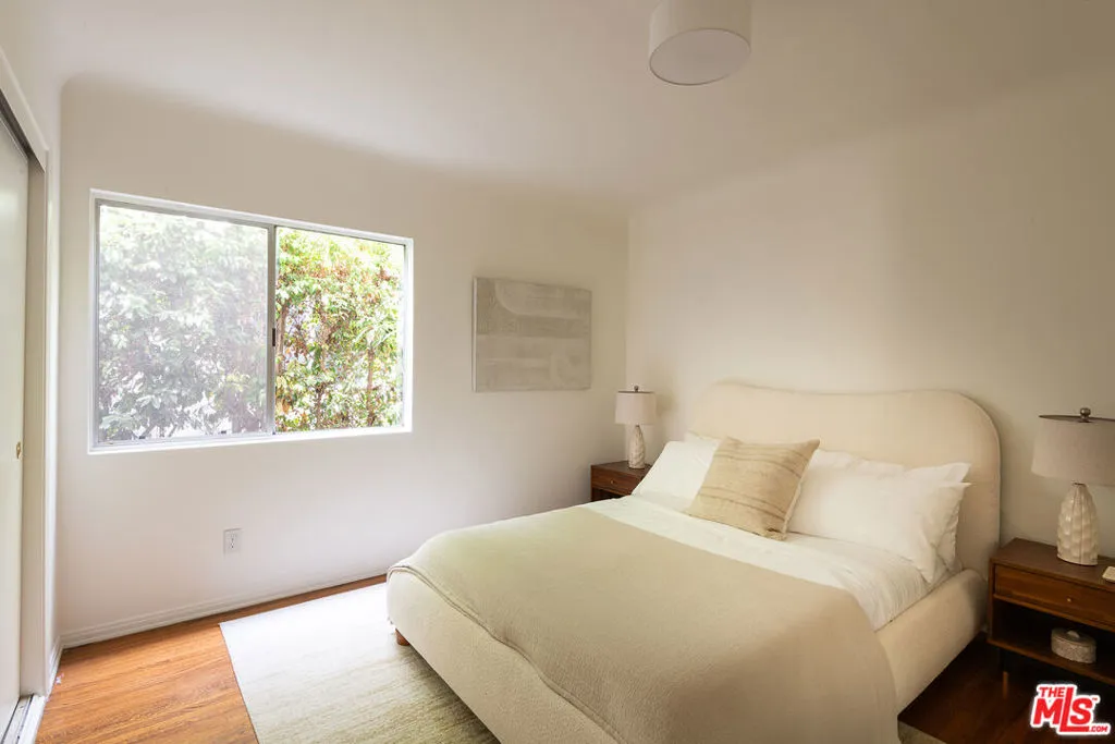 Los Angeles, California 90024, United States, 4 Bedrooms Bedrooms, ,2 BathroomsBathrooms,Residential,Active,213248