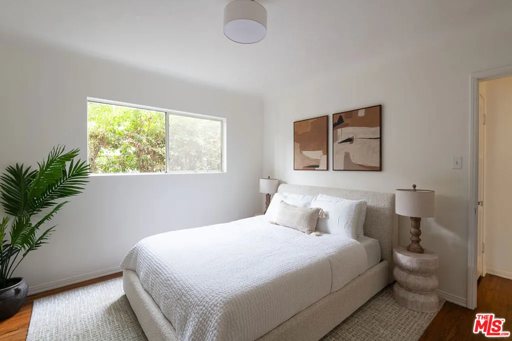 Los Angeles, California 90024, United States, 4 Bedrooms Bedrooms, ,2 BathroomsBathrooms,Residential,Active,213248