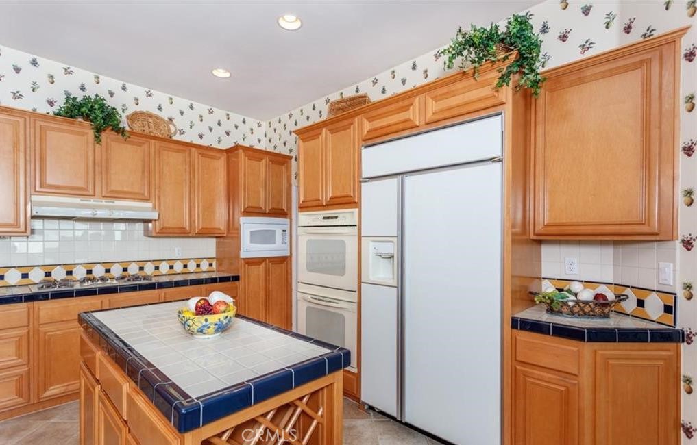 Rockhuurst - Residential Lease