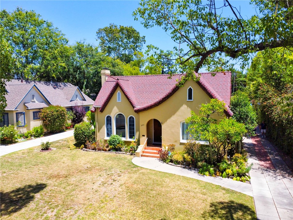 This Charming single story duplex offers a perfect blend of historic character, and modern comfort. Located in the Timless Elegance of Madison Heights!!
The main house -900 S. Los Robles features a 3-bedrooms/2baths, English Cottage with 1,487 sf., and a basement , and a -attic space.
The cozy back house- 902 S. Los Robles offer 738 sf of versatile living with a serene garden.
Both homes boast unique architectural details, including a British Barrel roof and a welcome living room with a brick fireplace.Located in the heart of Pasadena!!Easy access to the 110 FWY, and Langham Hotel, Old Town Pasadena, this property offers unparalleled style and convenience.