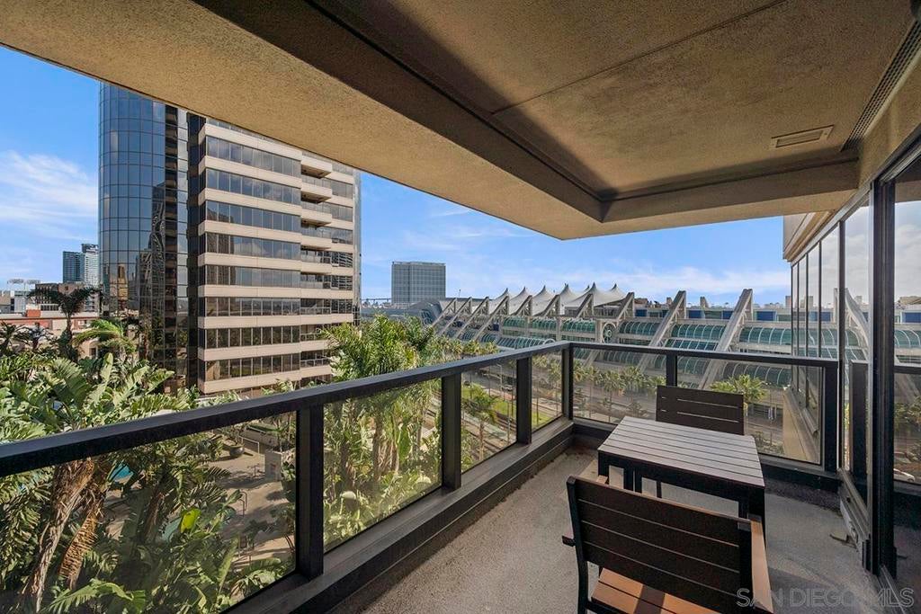 100 Harbor Drive 906