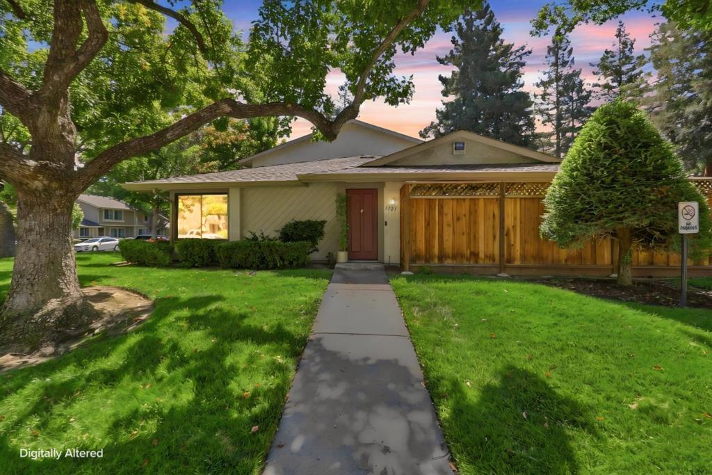 1121 Cooper River Drive