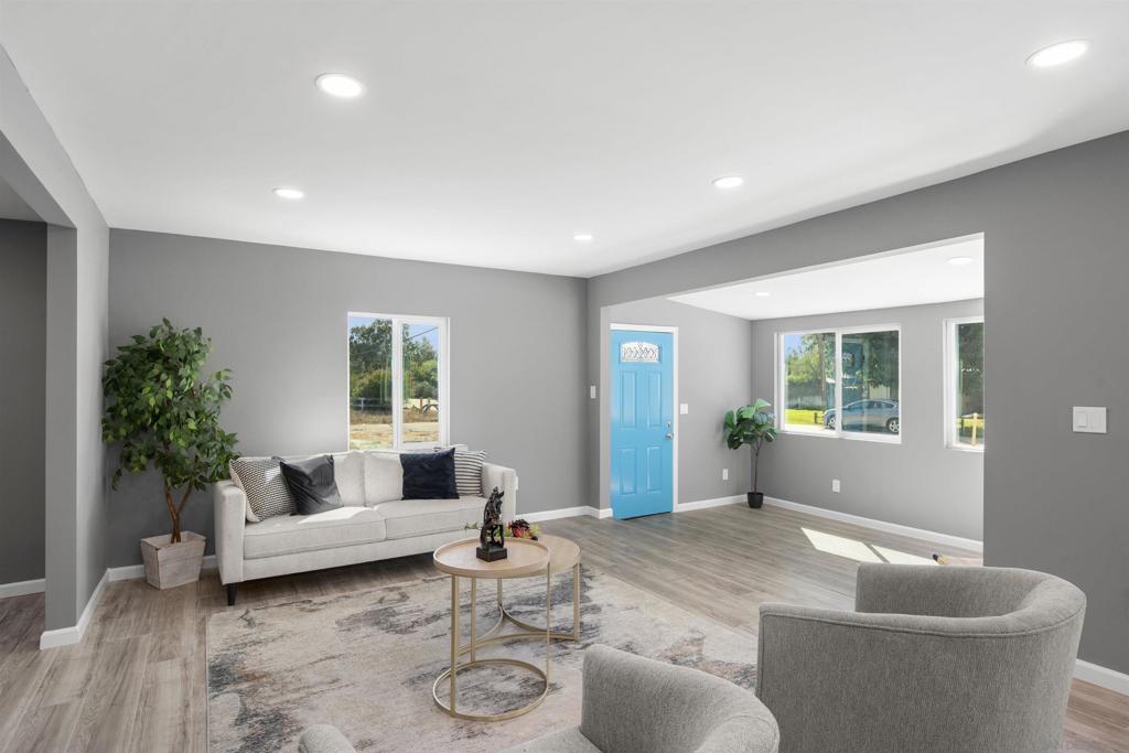 Ramona - Residential