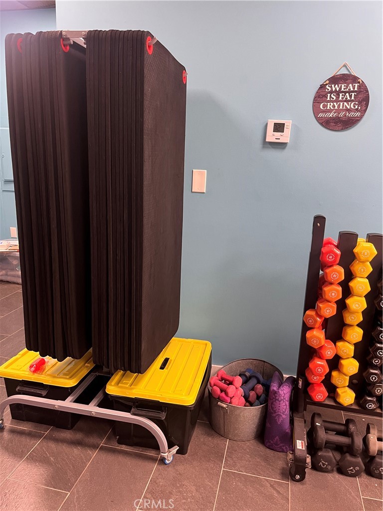 19564 S Ventura Boulevard