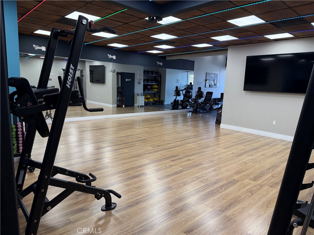 19564 S Ventura Boulevard