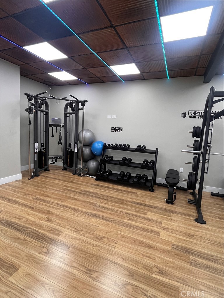 19564 S Ventura Boulevard