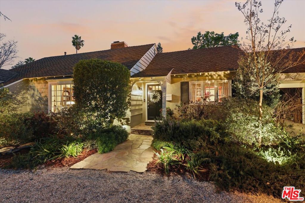 11122 Valley Spring Lane