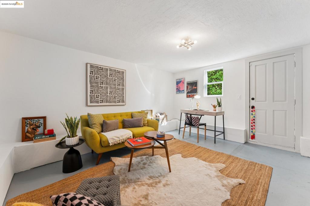 NORTH OAKLAND - Residential