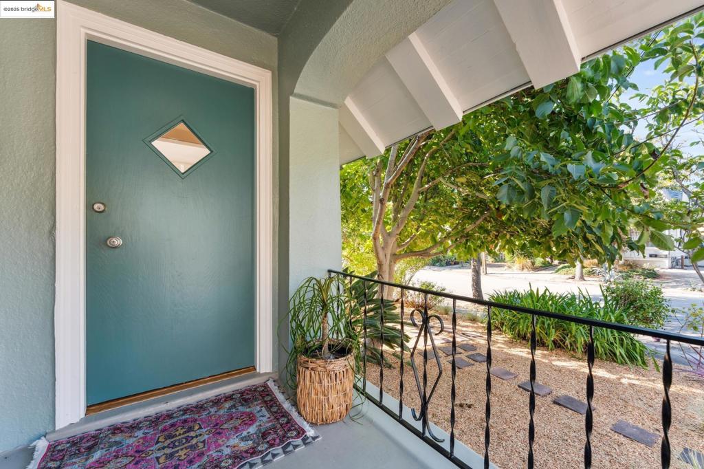 NORTH OAKLAND - Residential