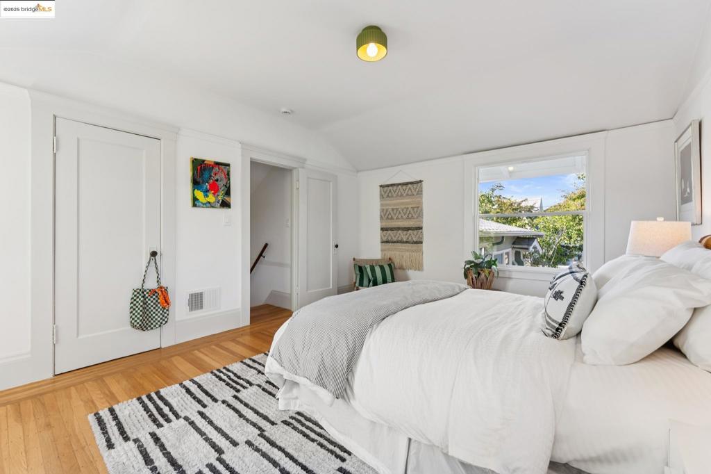 NORTH OAKLAND - Residential