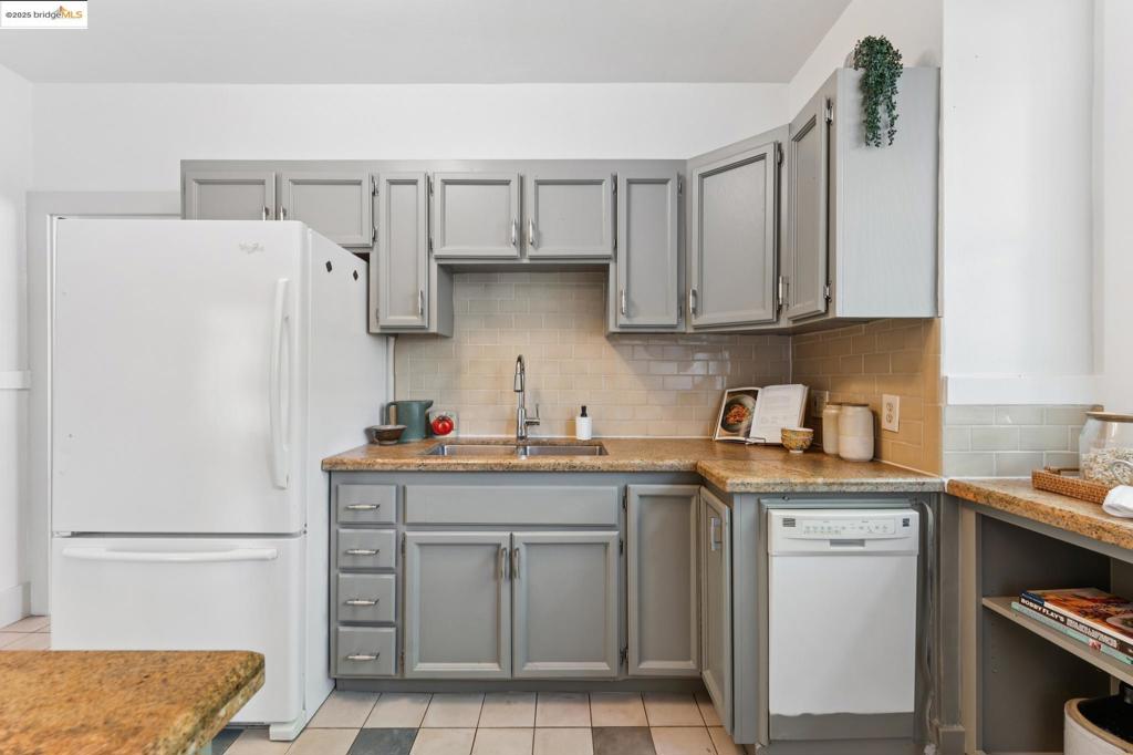 NORTH OAKLAND - Residential
