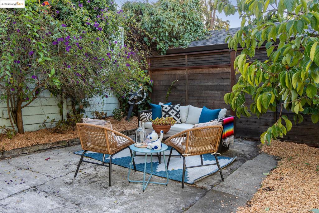 NORTH OAKLAND - Residential