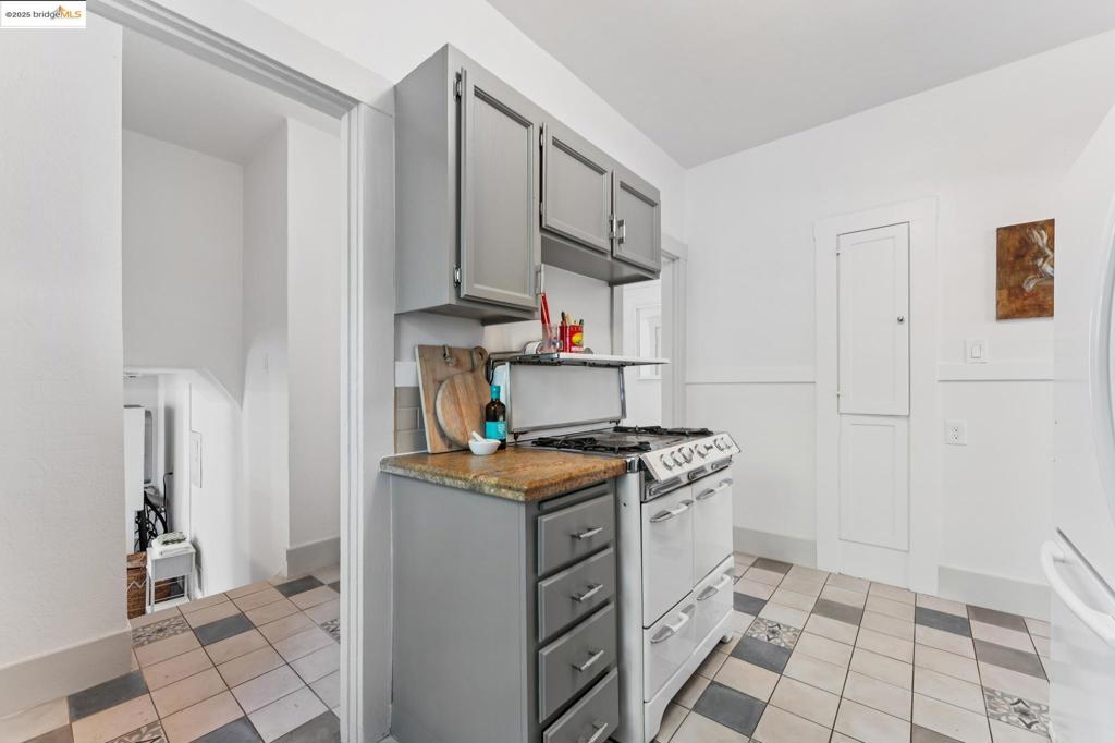 NORTH OAKLAND - Residential