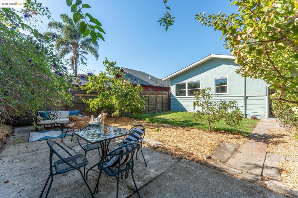 NORTH OAKLAND - Residential