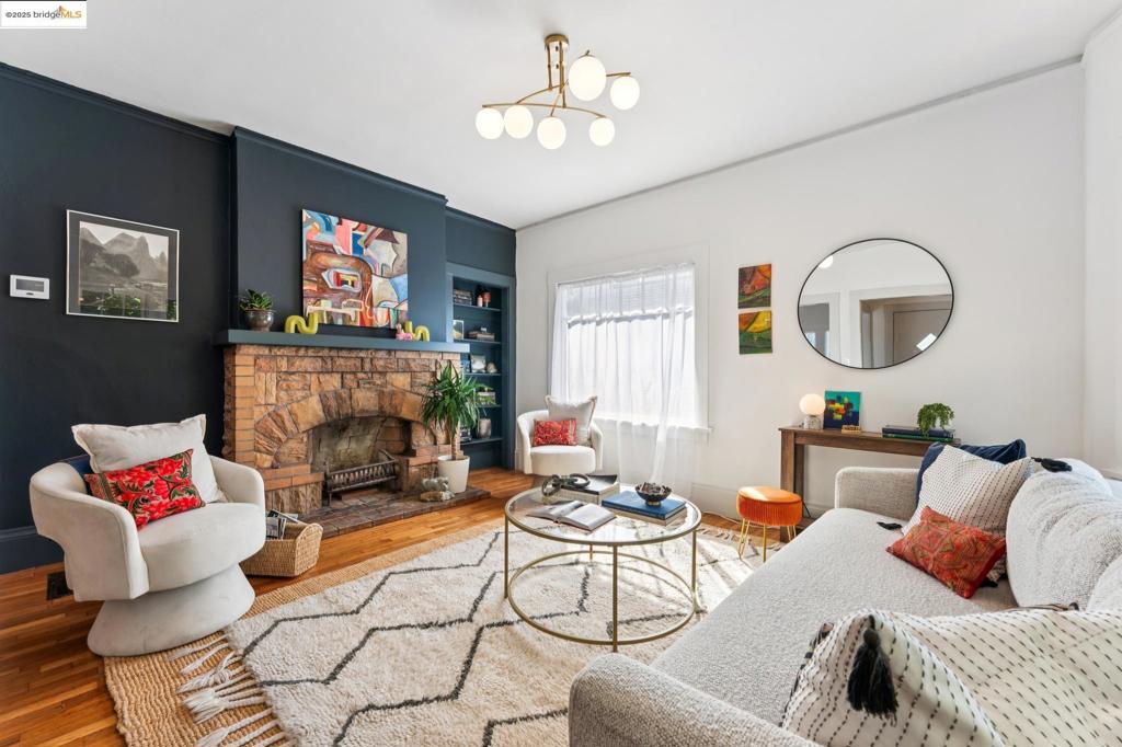 NORTH OAKLAND - Residential