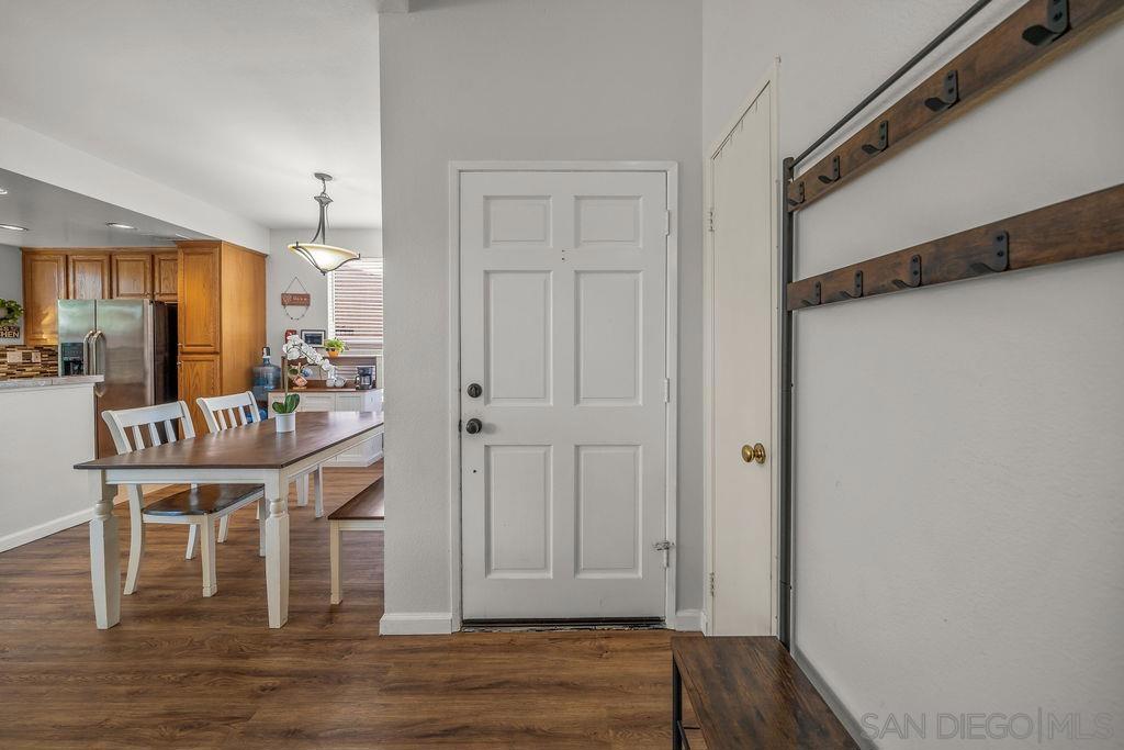 1386 Serena Cir 2