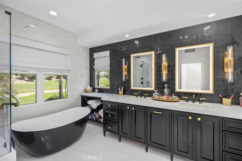 16 Golf Ridge Drive