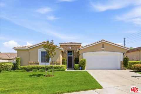 Photo of 288 Bartram Trail, Beaumont, CA 92223 (MLS # 26672813)