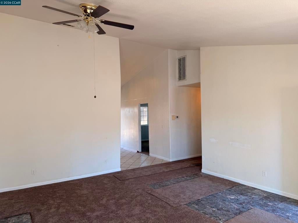 1859 Vine Ln