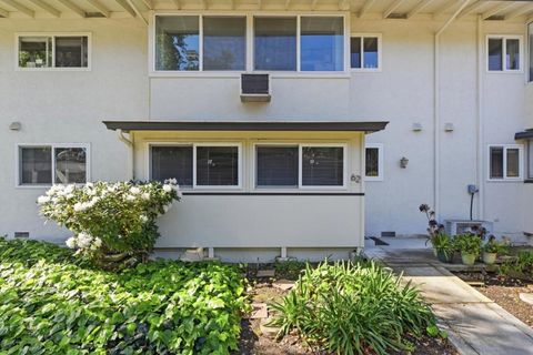 Photo of 14225 Lora Dr #62, Los Gatos, CA 95032 (MLS # ML82041935)