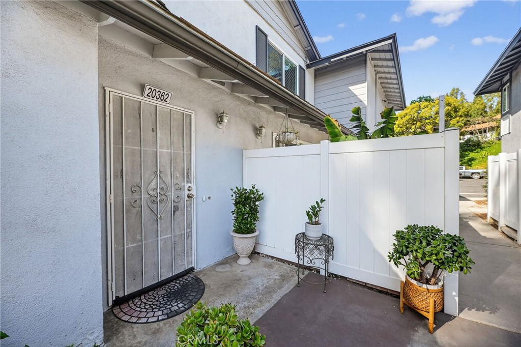 20362 #10 Flower Gate