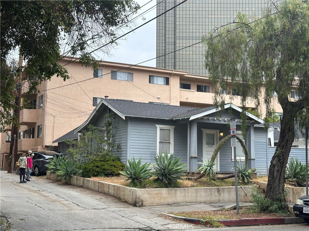 Discover a fantastic opportunity to own a piece of Brentwood, one of LA’s most coveted neighborhoods. This property offers endless potential—whether you’re an
end-user ready to create your dream home, an investor looking to enhance and add value, or a developer eager to capitalize on its R4 zoning. Please note it has an
unattached garage which would make a perfect ADU making this a cashflow two unit property. Live in one and rent the other. Ideally situated near San Vicente
Blvd and Sawtelle, this home boasts a prime Westside location. Enjoy close proximity to UCLA, Century City, and the 405 freeway for effortless commuting. Just a
short walk to the boutiques, cafés, and restaurants of San Vicente Blvd and a quick drive to Sawtelle Blvd’s vibrant dining and entertainment scene. Don’t miss this
unique chance to bring your vision to life in one of LA’s most sought-after areas! To own your very piece of Brentwood. Looking for an investor with vision and
capital to maximize this piece of Brentwood. Investors wanted!!