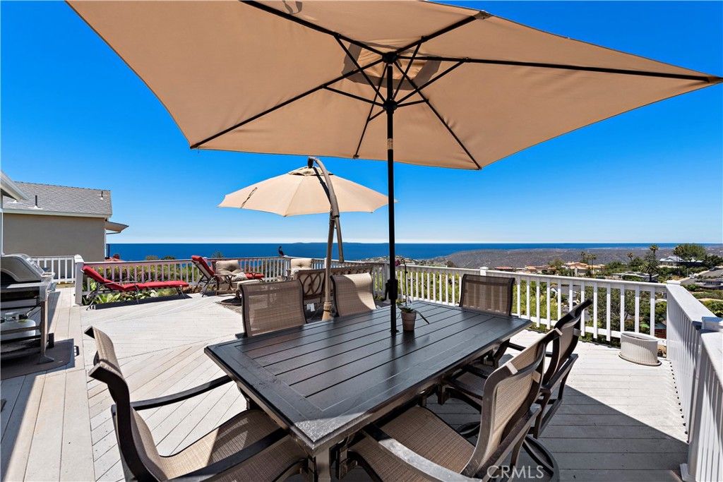 Photo of 3079 Cresta Way, Laguna Beach, CA 92651 (MLS # LG26037573)