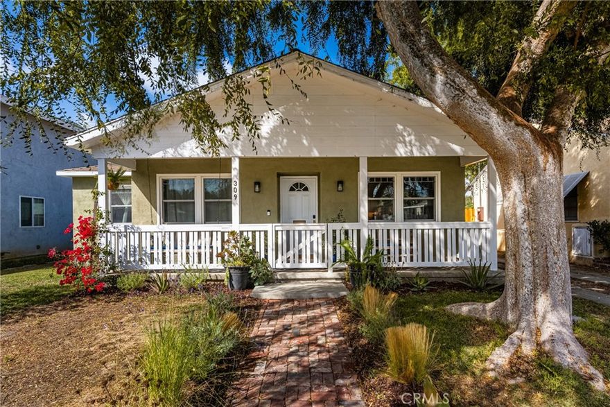 Welcome to 309 E 46th Street! Situated mid-block on a beautiful tree-lined street, this four-bedroom, two-bath home is nestled in the heart of highly sought-after Bixby Knolls. Step inside to discover a bright, open floor plan filled with natural light. Refinished hardwood floors flow through the spacious living area, complete with a charming fireplace, and lead into the thoughtfully remodeled chef’s kitchen.
The kitchen features freshly painted cabinetry, soapstone countertops, an induction range, pot filler, under-cabinet and recessed lighting, and stainless steel appliances — blending timeless style with modern function. The primary suite offers generous space and a fully remodeled bathroom that looks straight out of a magazine.
Additional updates include a new heat pump, air conditioning, and ducting installed in 2024, as well as new electrical wiring with a 200-amp panel. The home also features both gas and electric hookups for the laundry area, a smart water shutoff valve, and a new redwood fence enclosing the backyard. A mature elm tree enhances the curb appeal and shade out front.
Located within walking distance to Scherer Park and close to schools, shops, and freeway access, this turnkey home perfectly blends comfort, convenience, and the quintessential Bixby Knolls lifestyle.