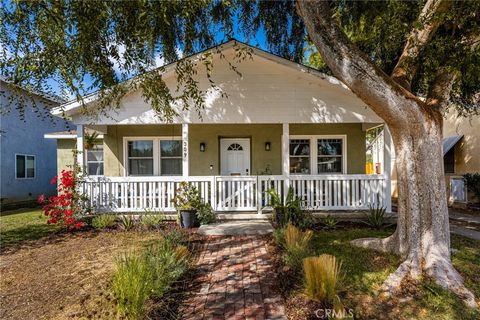 Photo of 309 E 46th St, Long Beach, CA 90807 (MLS # RS25238836) Photo of 309 E 46th St, Long Beach, CA 90807 (MLS # RS25238836)