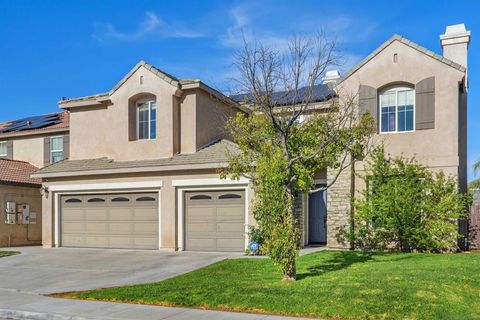 Photo of 24248 Golden Mist Dr Dr, Murrieta, CA 92562 (MLS # 260005151SD)